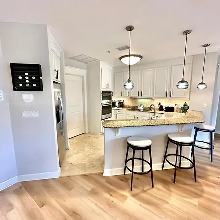 5377 Pine Ridge Vila